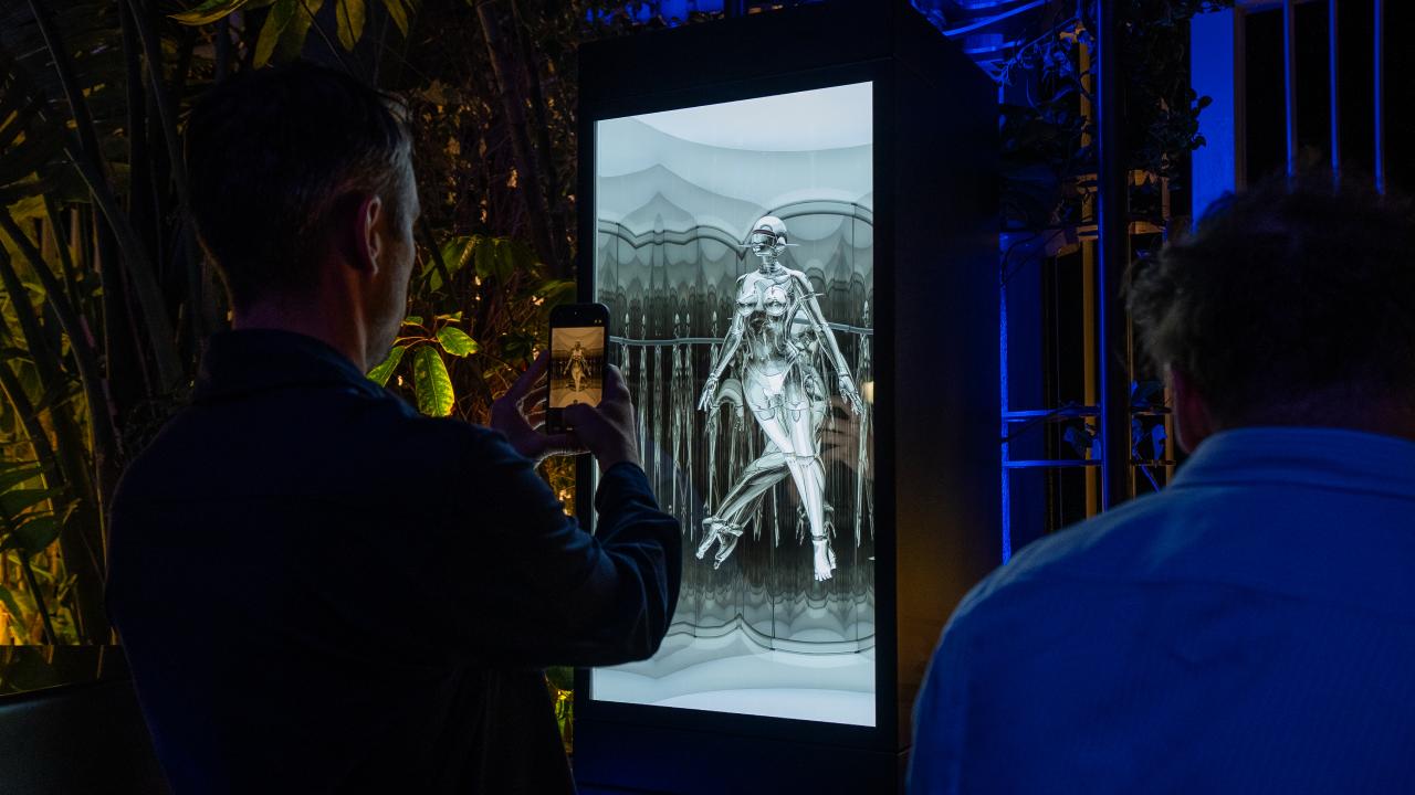 UNVRS x Hajime Sorayama